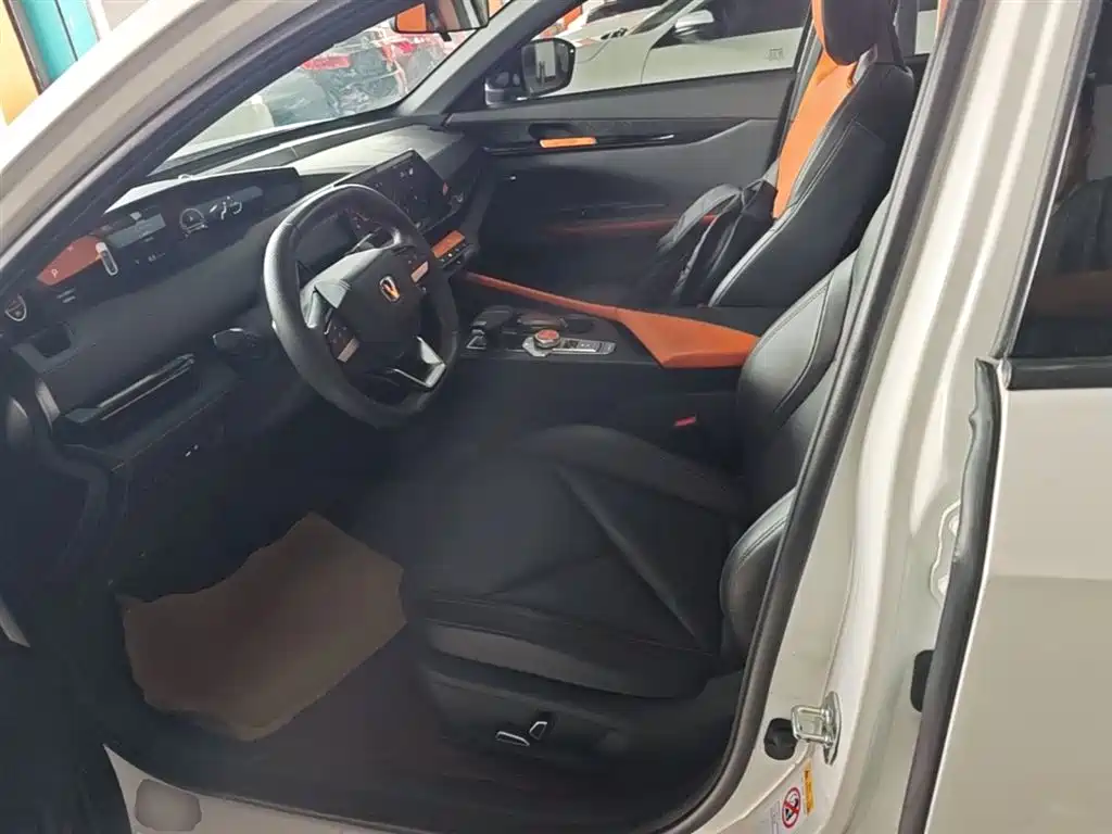 CHANGAN UNI-V