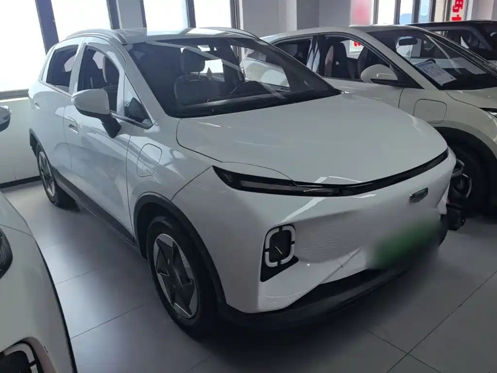 Фото 4 - Geely Geometry E Firefly