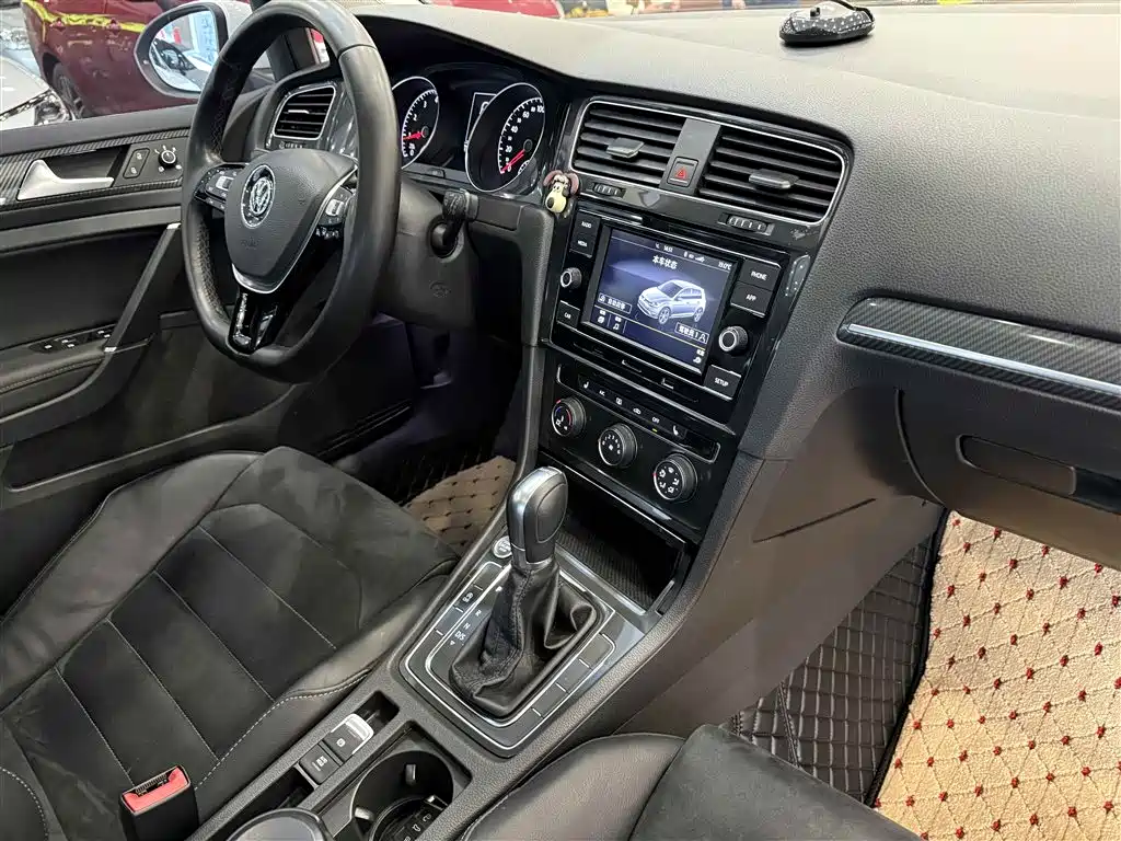 Volkswagen Golf 2018 230TSI Automatic Luxury фото 21
