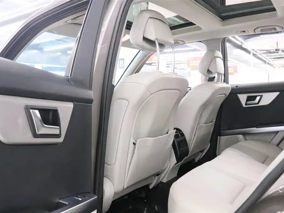 Mercedes-Benz GLK-Class 2013 GLK 300 4MATIC Dynamic Sunroof фото 15