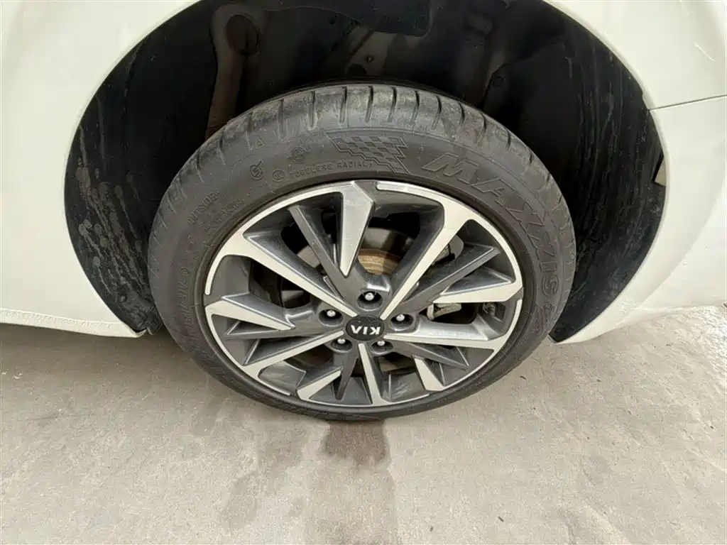 Kia K3 2020 1.5L CVT New Edge Sunroof Version фото 24