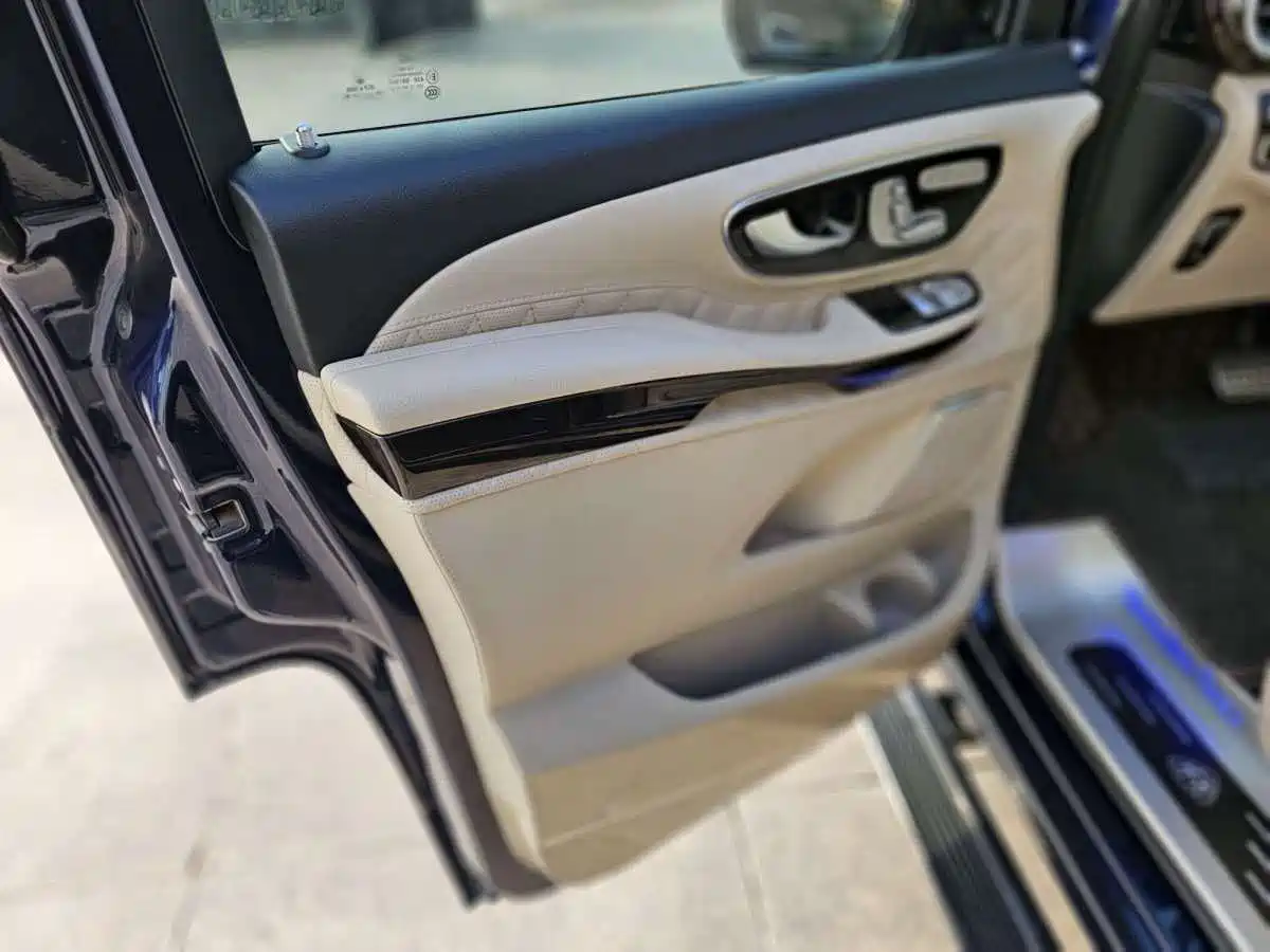 Mercedes-Benz V-Class 2018 V 260 L Premium Long Wheelbase Edition China VI фото 14
