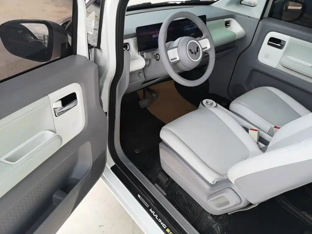 Wuling Motors Wuling Air ev 2023 2023 4-Seat Advanced Edition