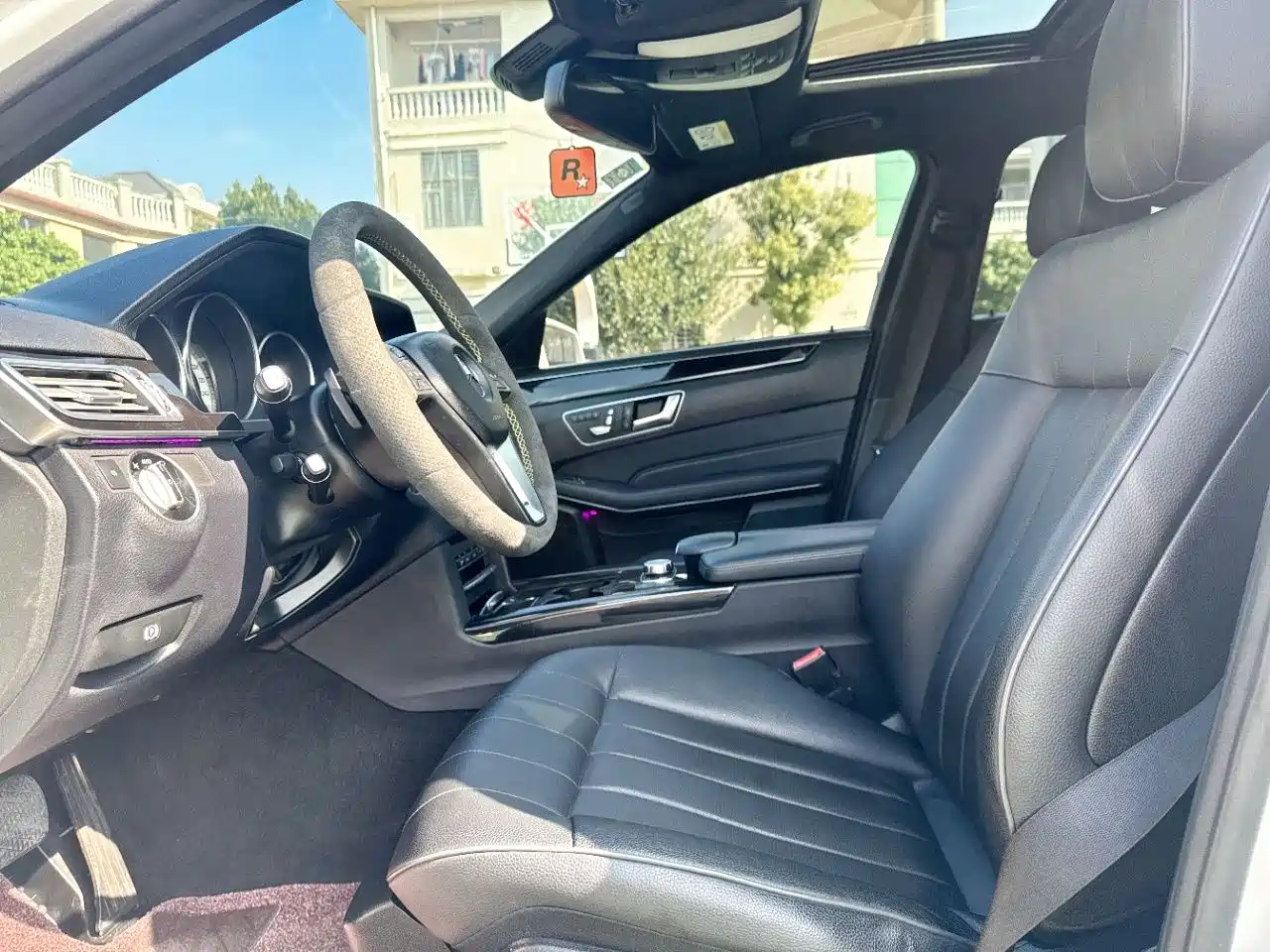 Mercedes-Benz E-Class 2015 E 260 L Sport фото 4