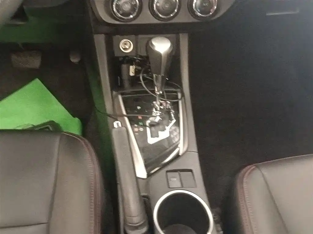 Toyota Levin 2014 1.6G CVT Elite Edition фото 14