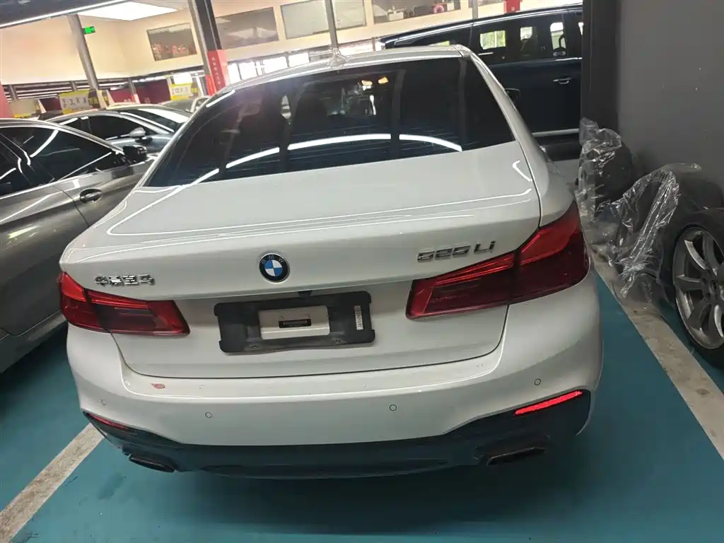 BMW 5 Series 2020 525Li M Sport Package фото 4