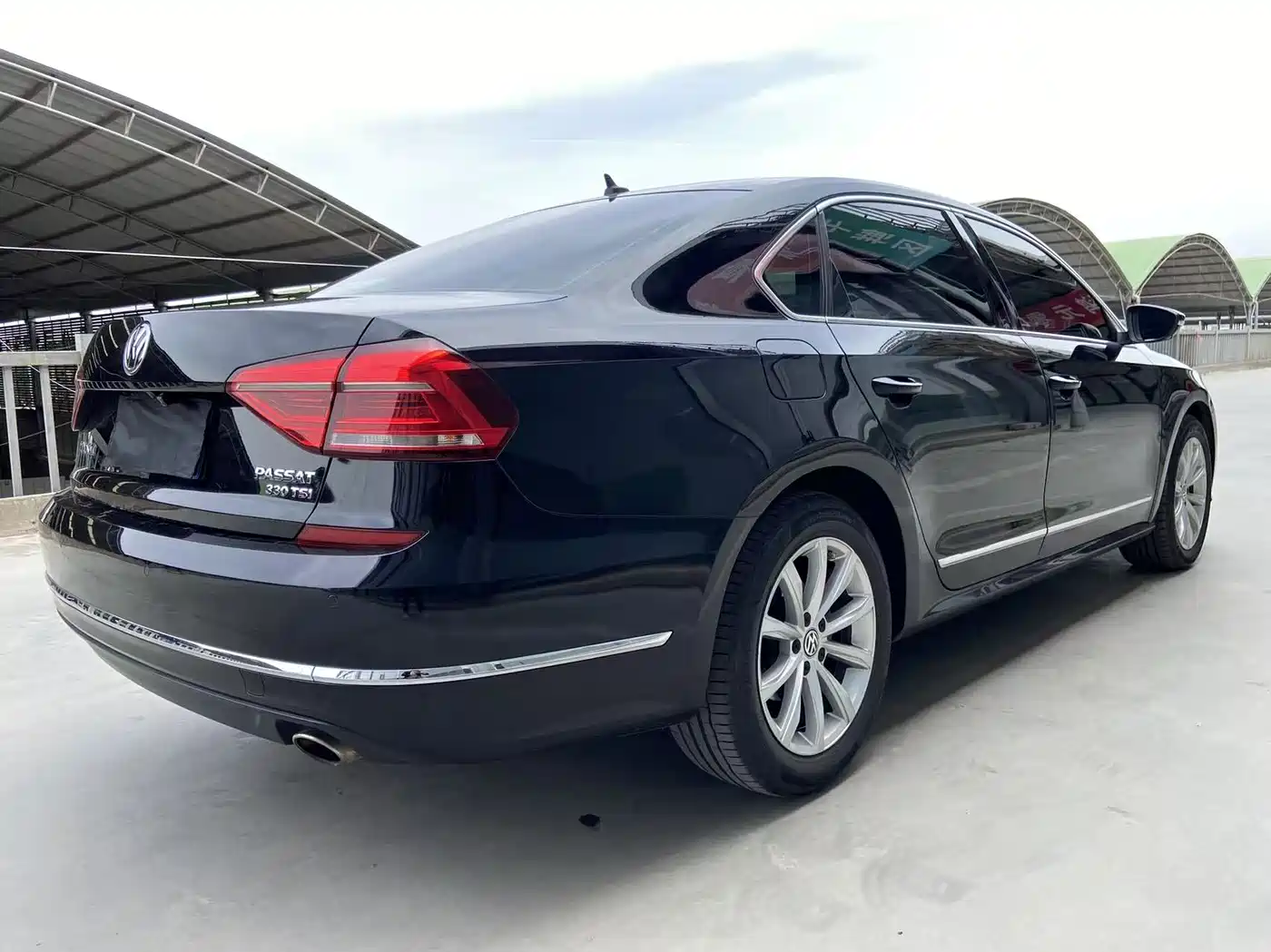Volkswagen Passat 2017 330TSI DSG Prestige фото 6