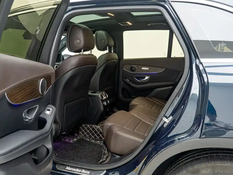 Mercedes-Benz GLC 2022 Model GLC 260 L 4MATIC Luxury Edition фото 25