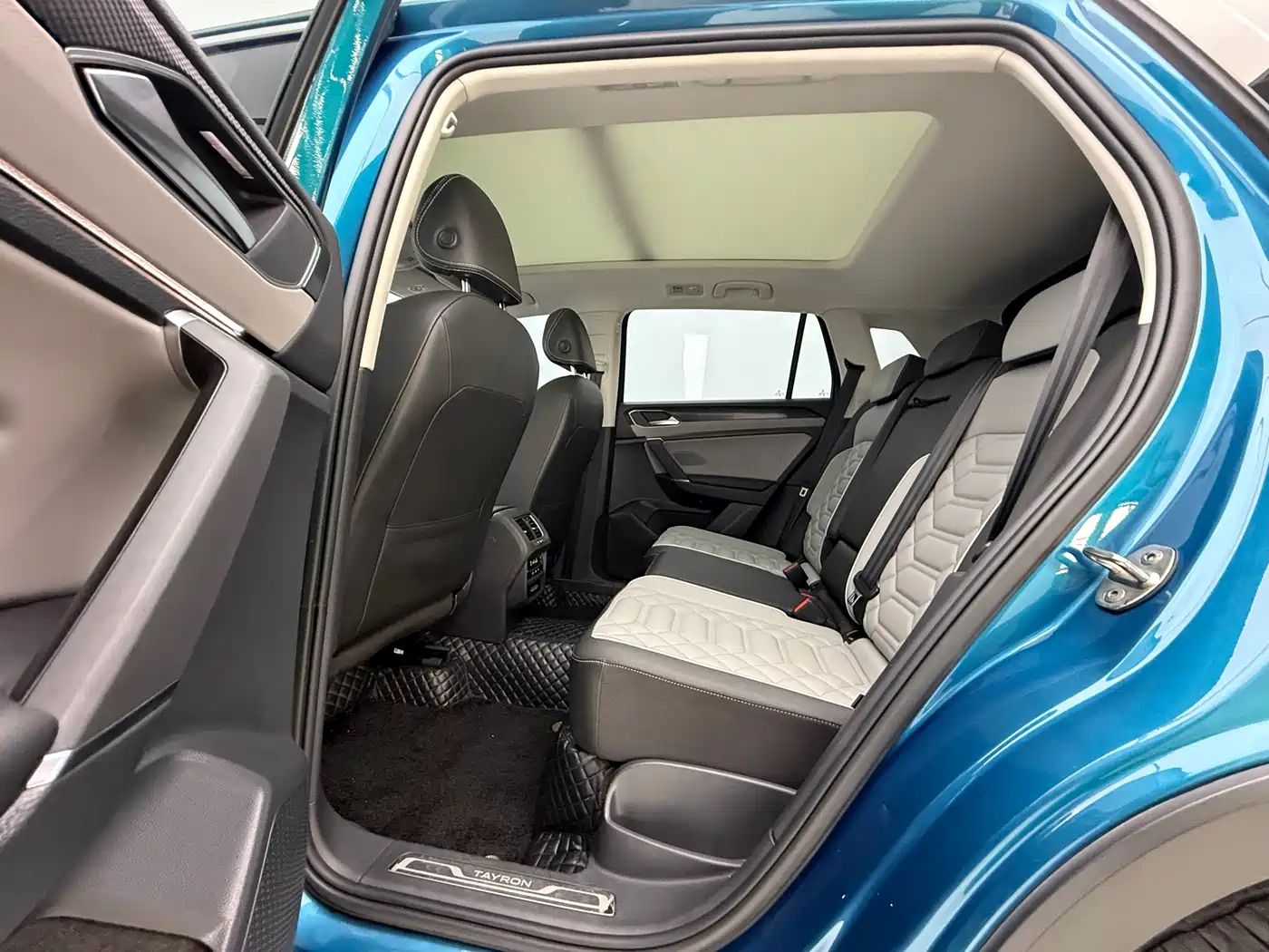Volkswagen Tayron 2023 280TSI 2WD Luxury Plus Advanced Edition фото 13