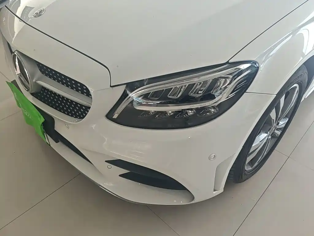 Фото 24 - Mercedes-Benz C-Class