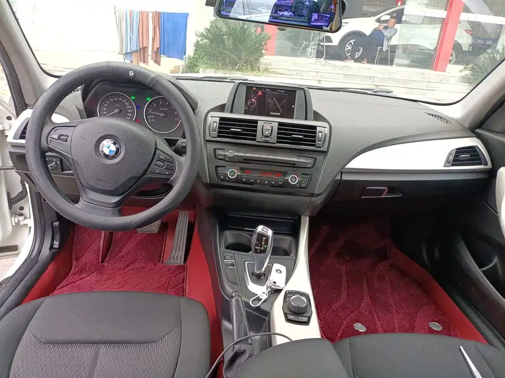 BMW 1 Series (Import) 2013 Facelift 118i Leading Model фото 10