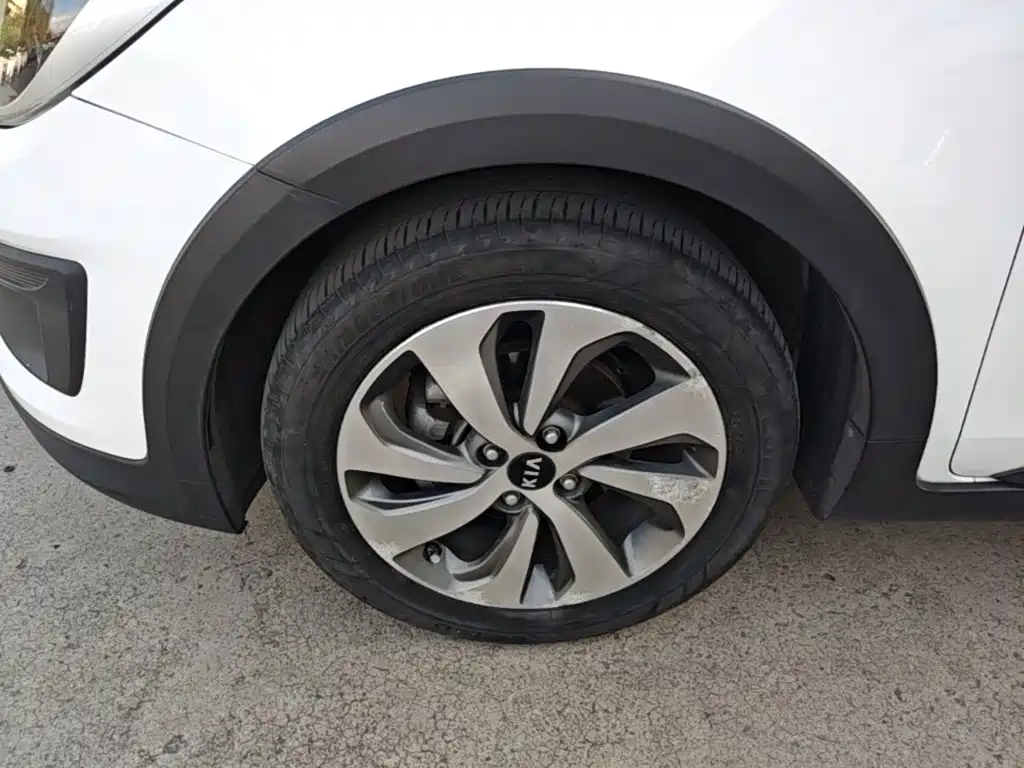 Kia KX CROSS 2018 2017 1.4L AT GLS