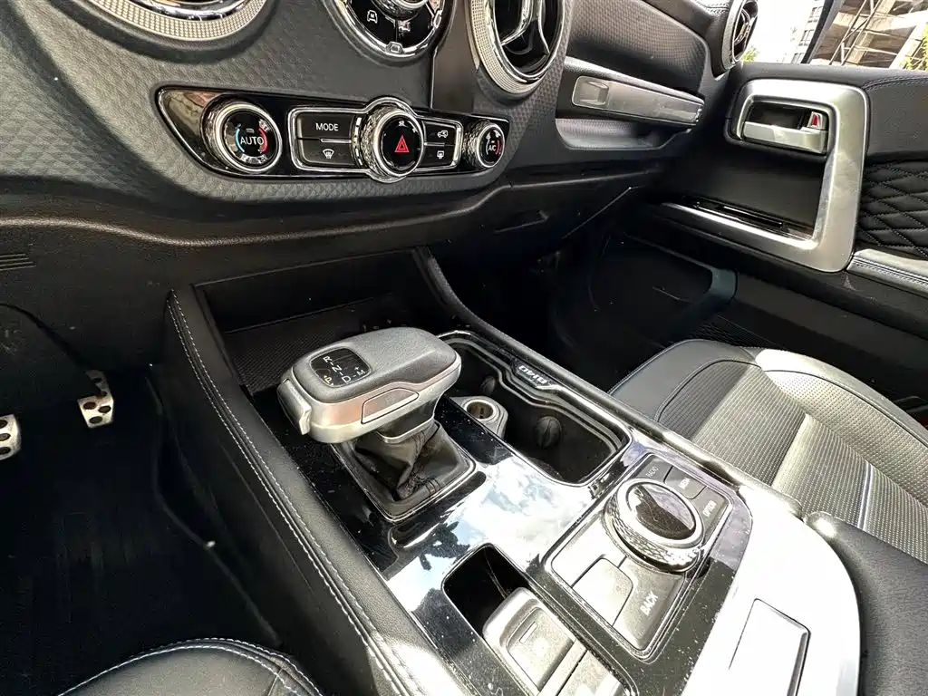 BAIC ORV Beijing Offroad BJ40 2023 2.0T Auto 2WD Urban Hunter Knight Edition фото 10
