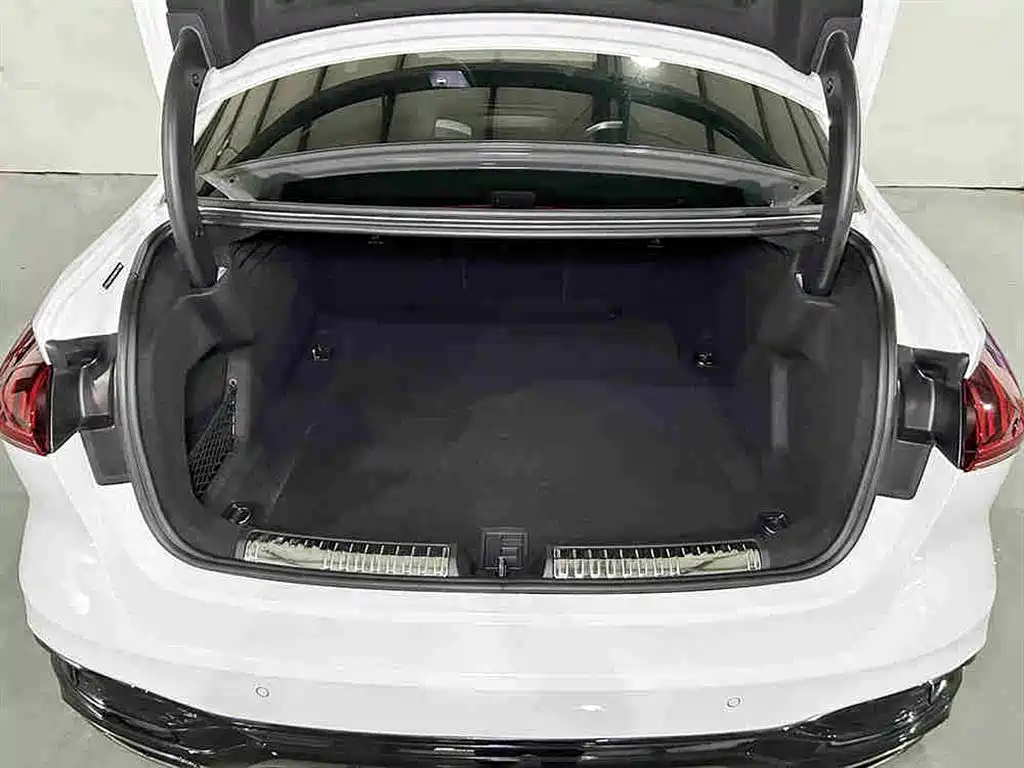 Audi A5L 2025 2.0T Sport Edition quattro фото 6