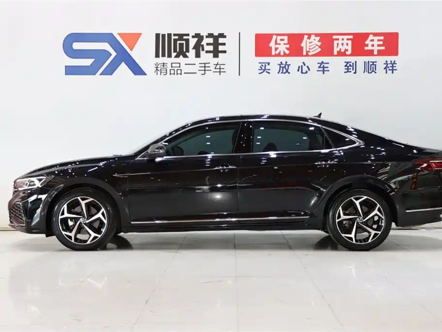 Volkswagen Passat 2025 Outstanding 380TSI Starlight Dragon Glory Edition фото 6
