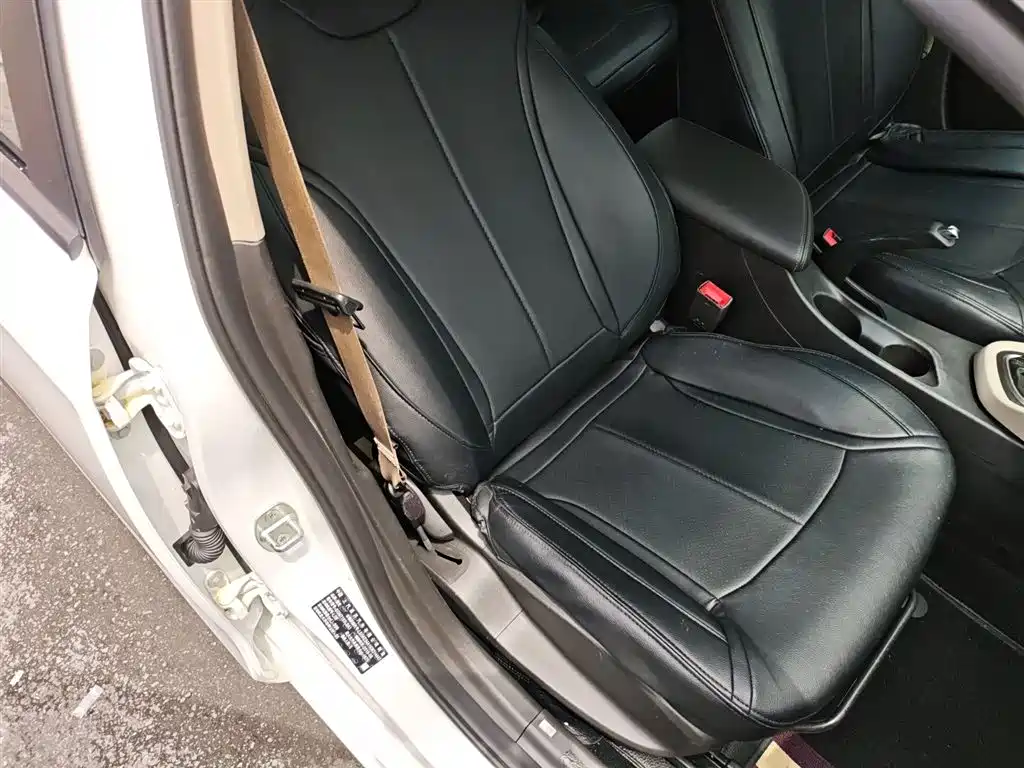 Buick Excelle 2019 15T DCT Progressive Type China VI фото 25