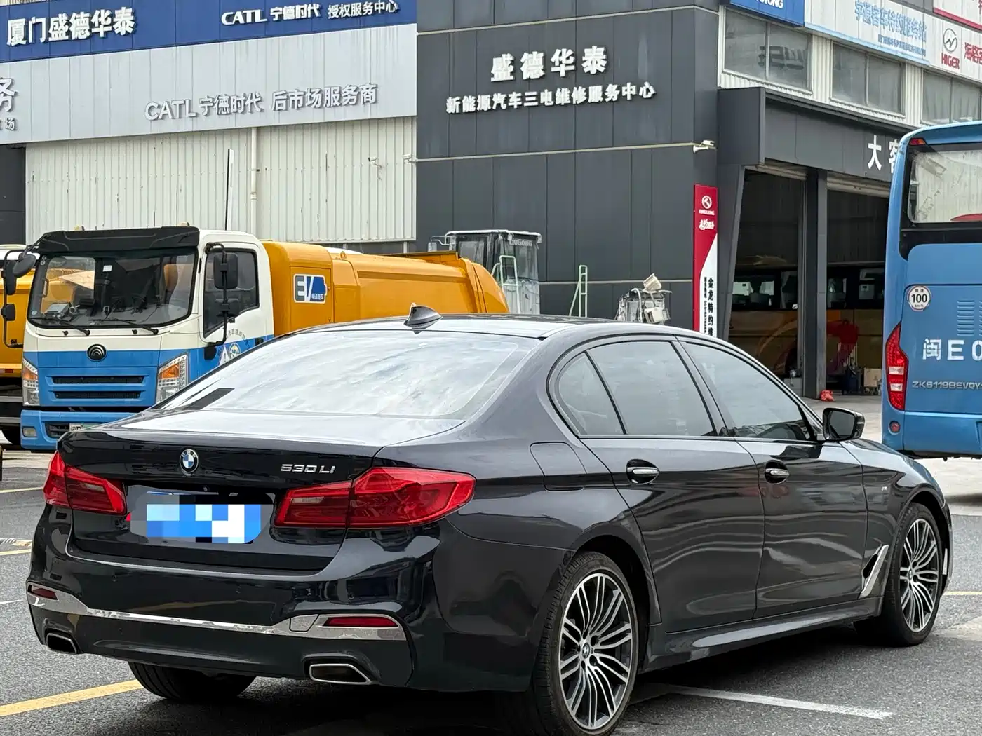 BMW 5 Series 2018 530Li Leading M Sport Package фото 7