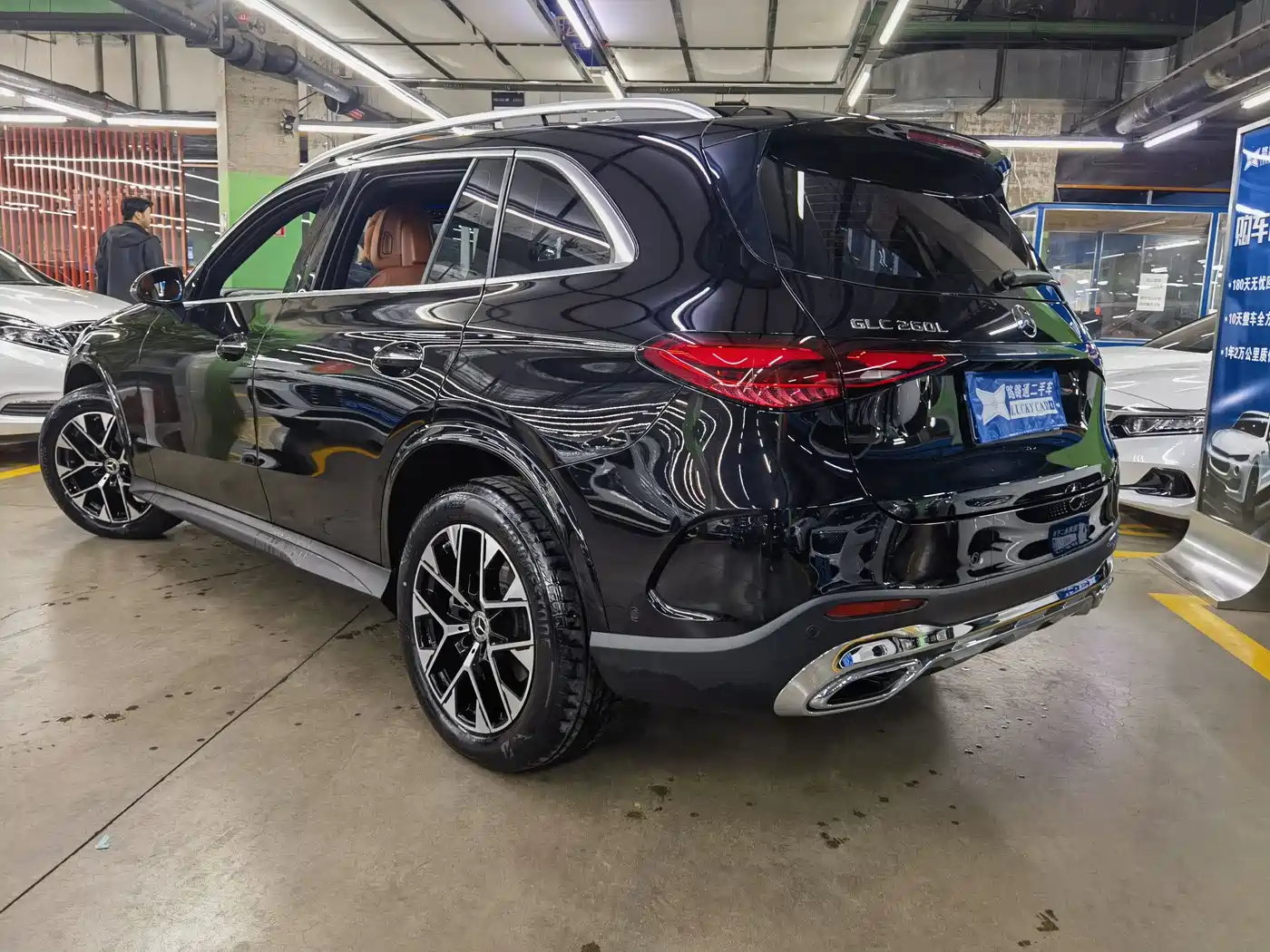 Mercedes-Benz GLC 2024 GLC 260 L 4MATIC Luxury 5-seater фото 6