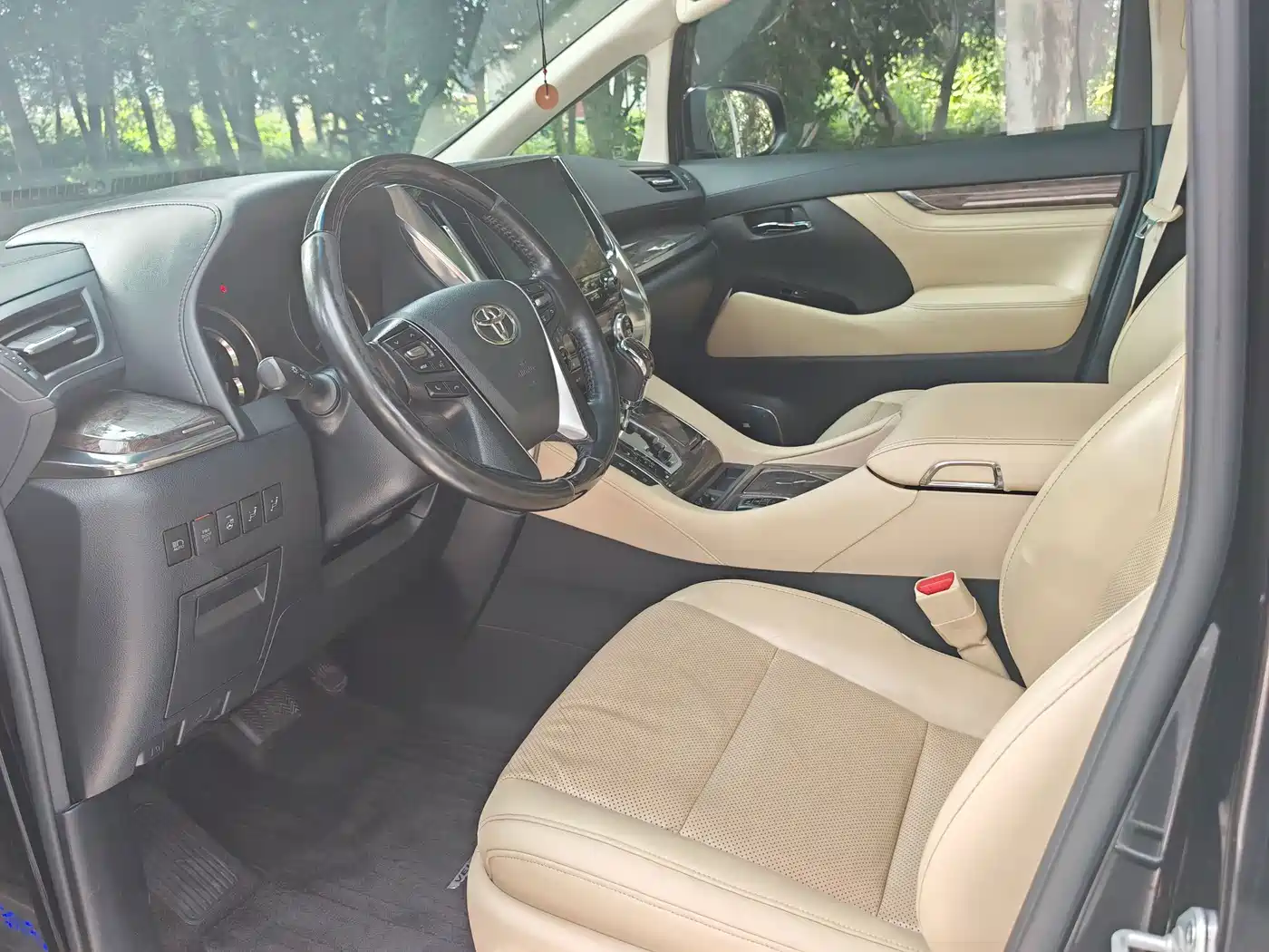 Toyota Vellfire 2020 2020 Twin Engine 2.5L HV Premium Edition