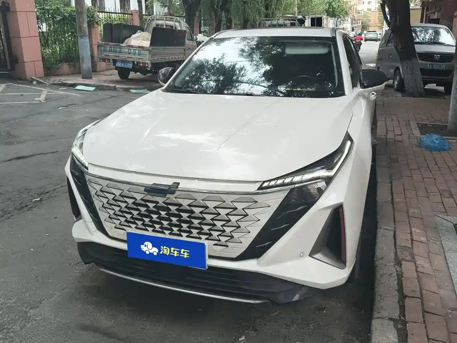 Changan Oshan Z6 2022 2022 Blue Whale 1.5T DCT Intelligent Premium