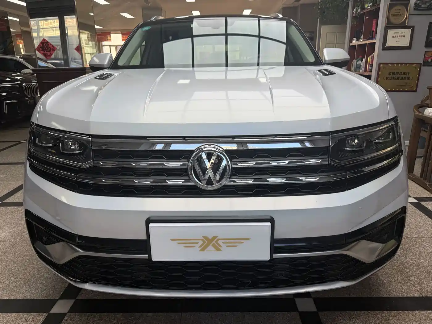 صورة 2 - Volkswagen Teramont