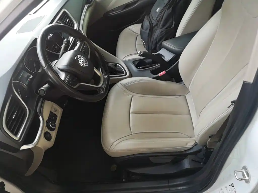 Фото 15 - Buick Excelle