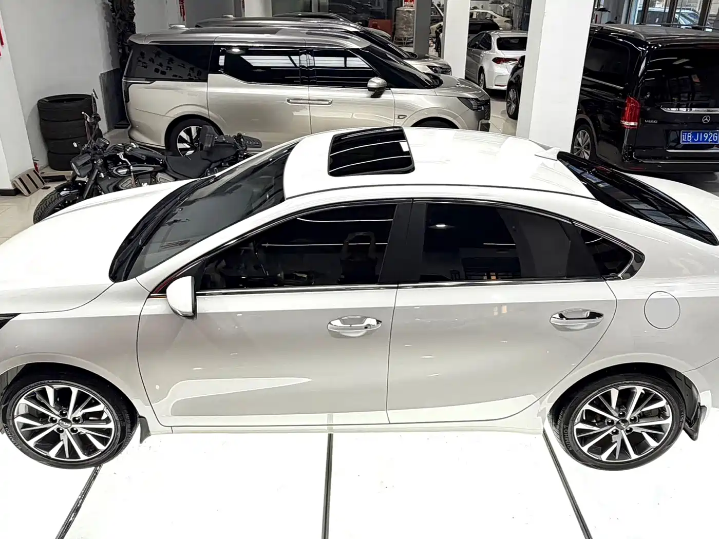 Kia K3 2023 2021 1.5L CVT Fashion Edition