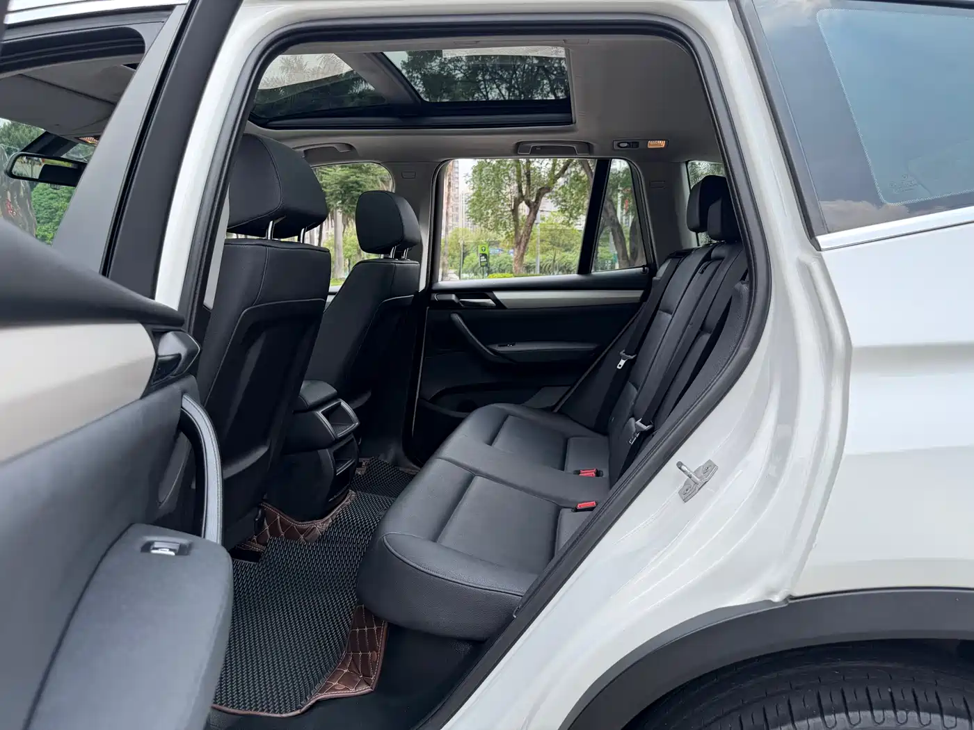 BMW X3 (Import) 2014 xDrive20i Leading фото 17