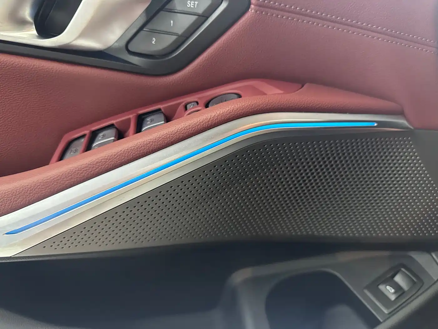 BMW 3 Series 2024 325Li M Sport Package фото 10
