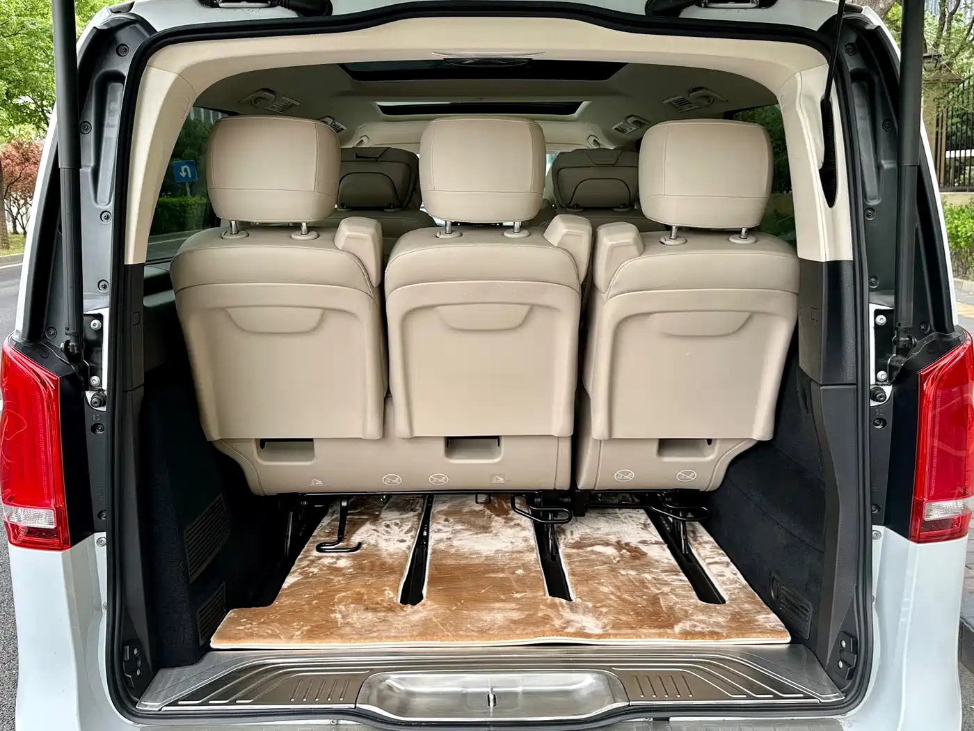 Mercedes-Benz V-Class 2021 V 260 Premium Edition фото 15
