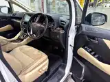 Фото 9 - Toyota Alphard