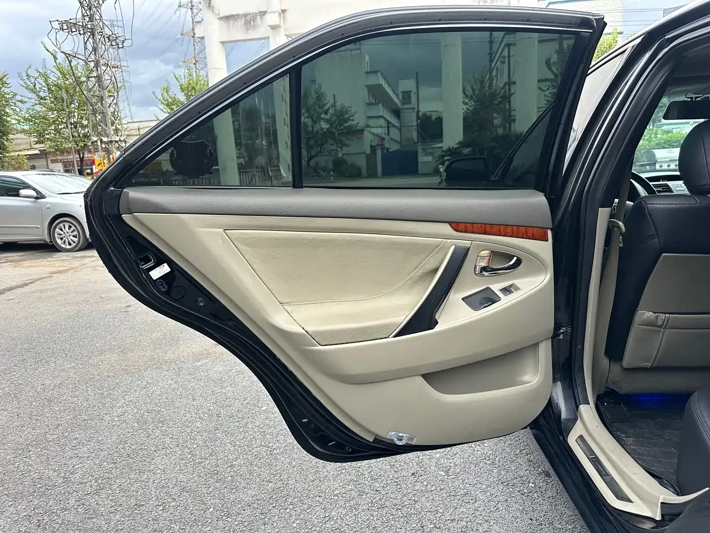 Фото 10 - Toyota Camry