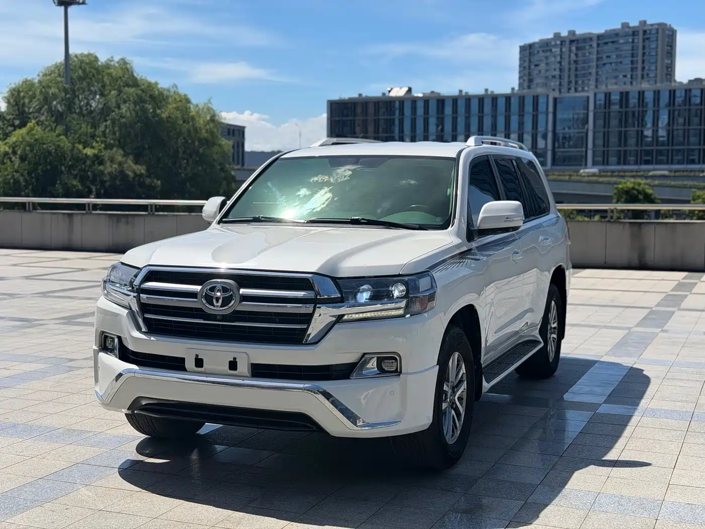 Toyota Land Cruiser (Import)