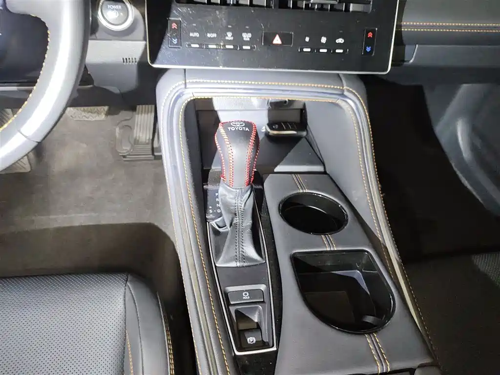 Toyota Avalon 2024 Hybrid 2.0L Luxury Edition фото 14
