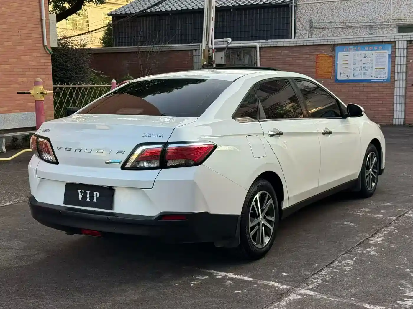 Venucia D60 2021 2020 1.6L XL CVT Delight Edition