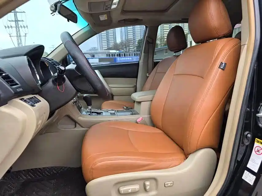 Toyota Highlander 2012 2.7L 2WD 7-Seater Luxury Edition фото 5