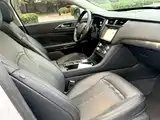 Photo 8 - Ford Taurus