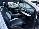 Фото 14 - Geely Atlas L