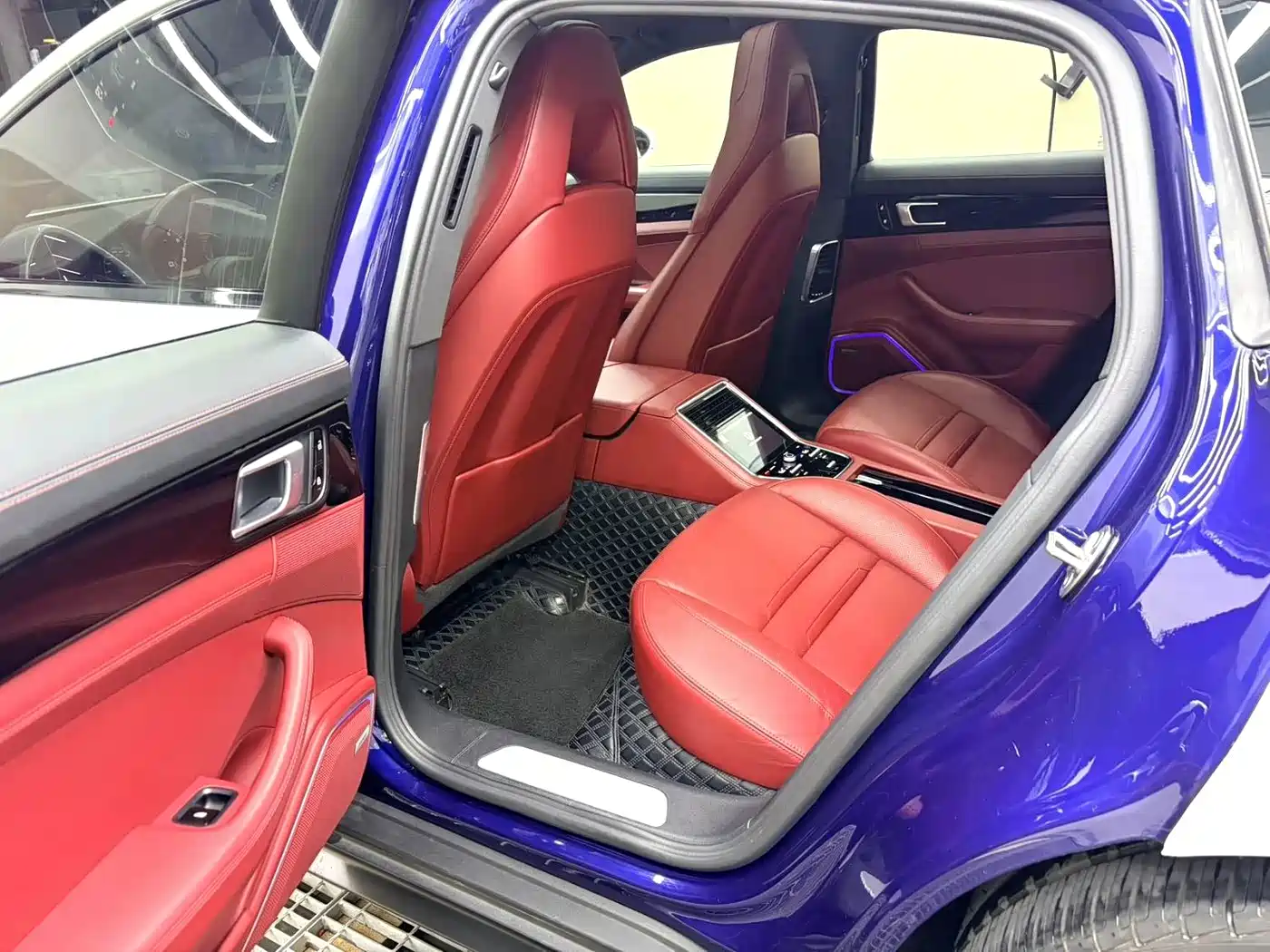 Фото 5 - Porsche Panamera