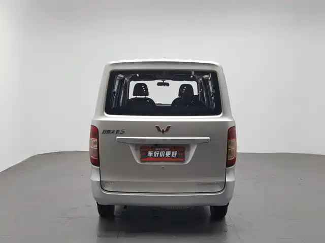 Wuling Motors Wuling Zhiguang 2015 1.2L S Standard LSI — фото 4
