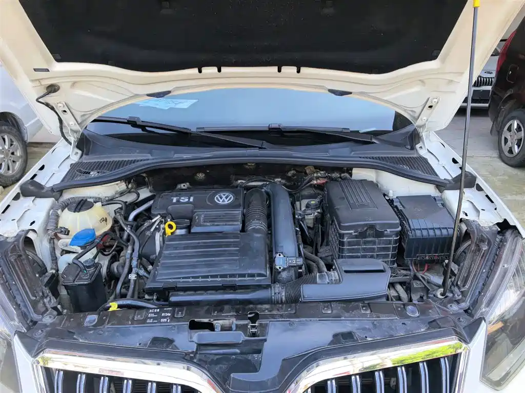 Škoda Yeti 2016 1.4TSI DSG Forward Edition фото 16