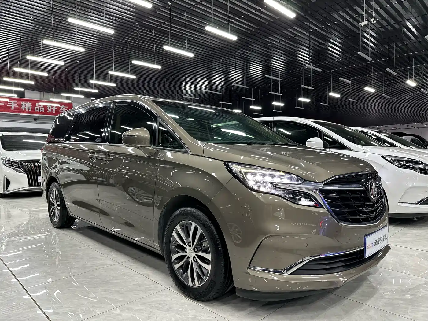 Buick GL8 2020 Model ES Landglory 653T Premium фото 3