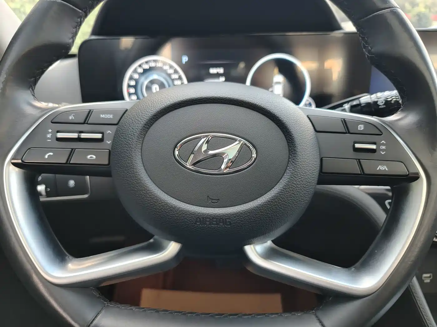 Hyundai Mistra 2021 2021 1.8L CVT LUX Premium