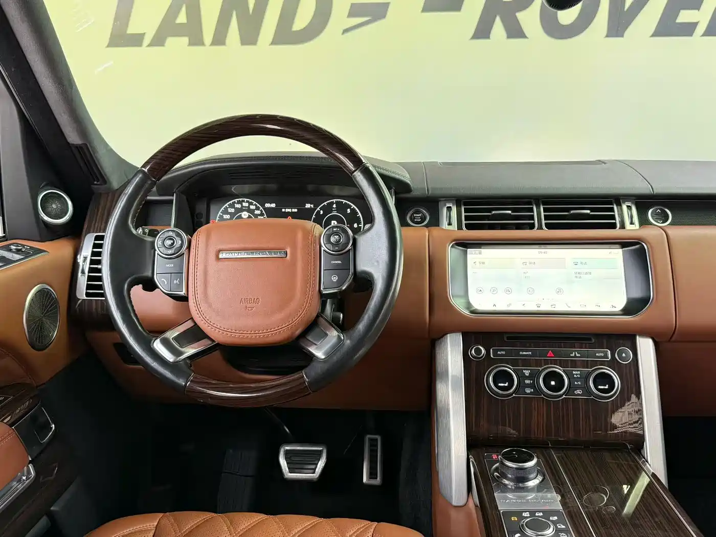 Land Rover Range Rover фото 9