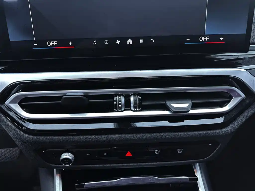 BMW 3 Series 2023 320Li M Sport Package фото 18