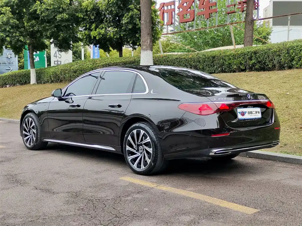 Mercedes-Benz E-Class 2024 Model E 300 L Luxury фото 4