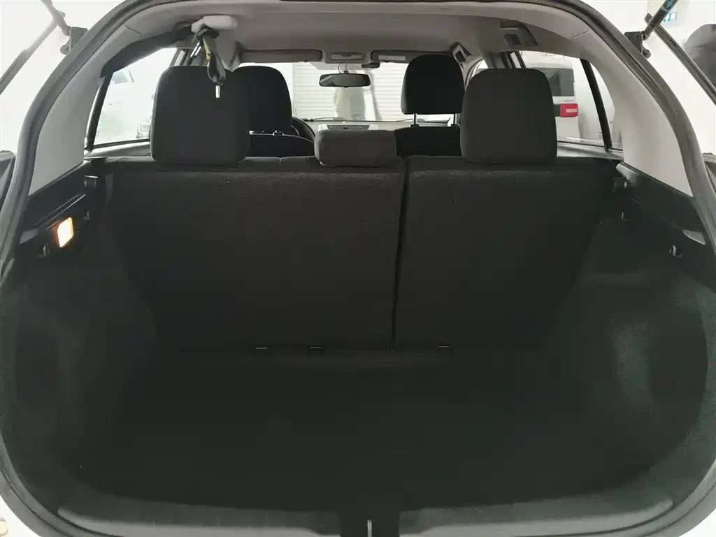 Toyota YARiS L Zhi Xuan 2015 1.5E Auto Charming Edition фото 19