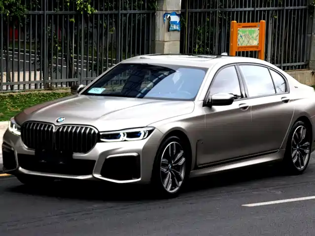 BMW 7 SERIES