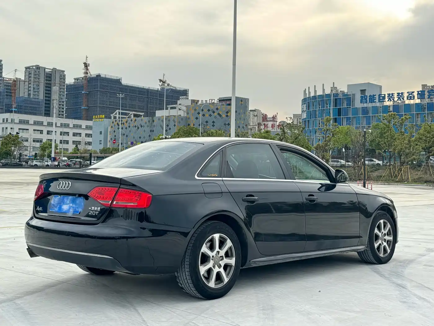 Audi A4L 2011 2.0 TFSI Technology фото 7
