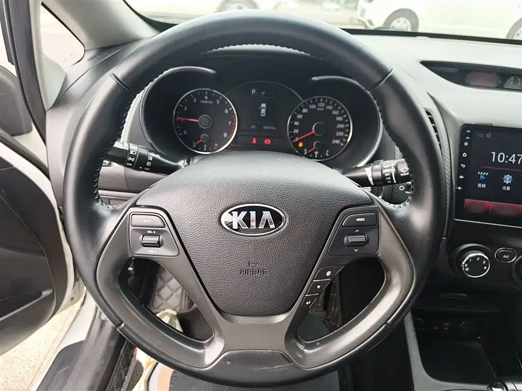 Kia K3 2016 1.6L Automatic GLS фото 7